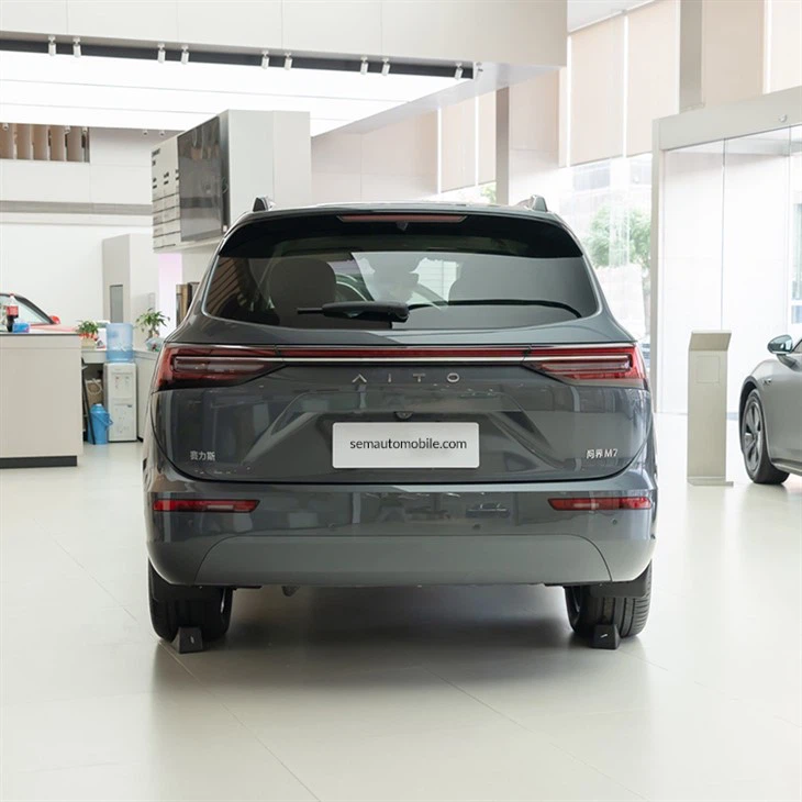 Huawei AITO M7 Hybrid SUV with Harmony OS