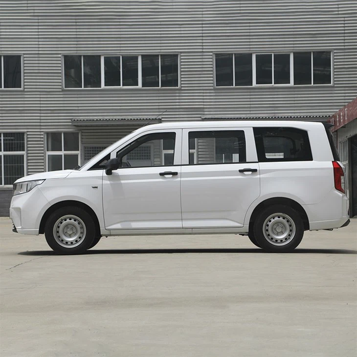 Wuling Hongguang PLUS RWD SPORTS VAN